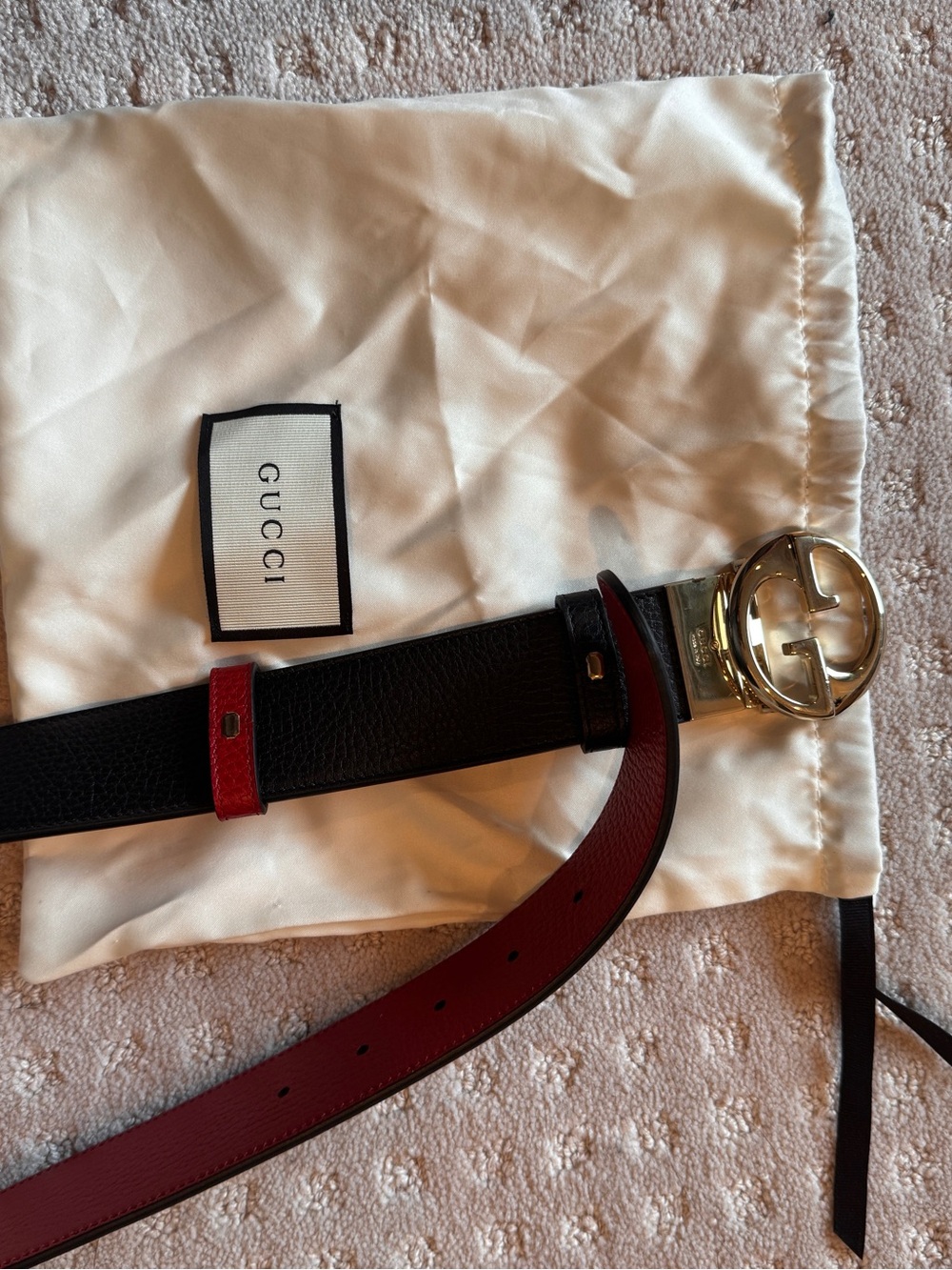 Gucci Interlocking G Reversible Leather Belt Black / Red Gold Buckle Authentic